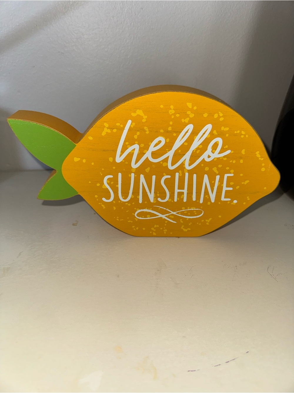 NWT, Hobby lobby, Hello Sunshine Lemon Shaped Wooden Decor Sign